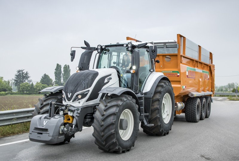 Valtra T254 Versus Smart Touch