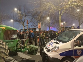 JA-68-MANIF-111225-01.jpg